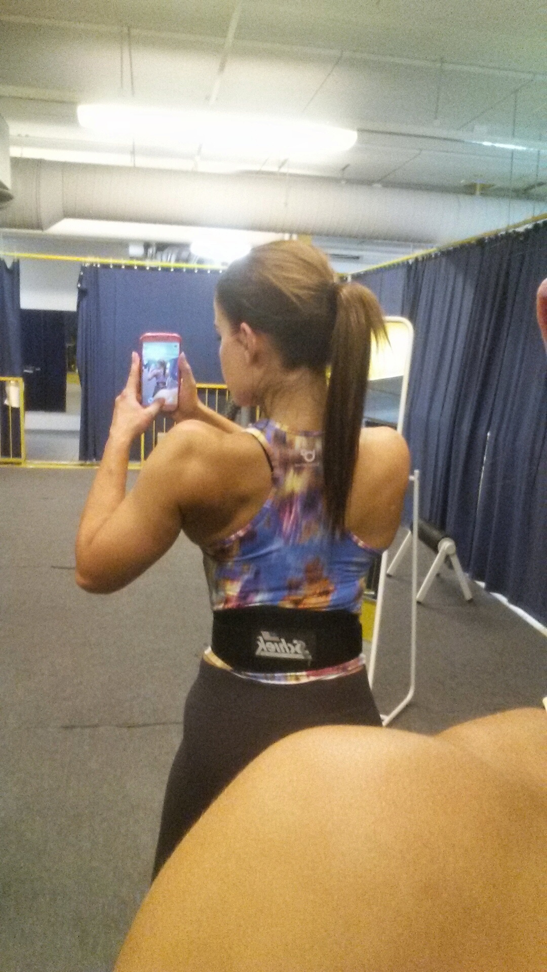fitnessvalmentaja-fitness-treeni-bikinifitness