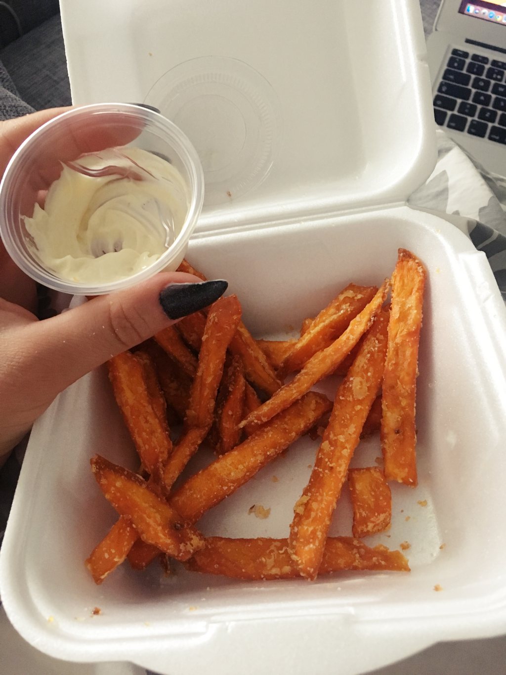 Bataattiranskalaiset.naughtyburger.herkuttelu