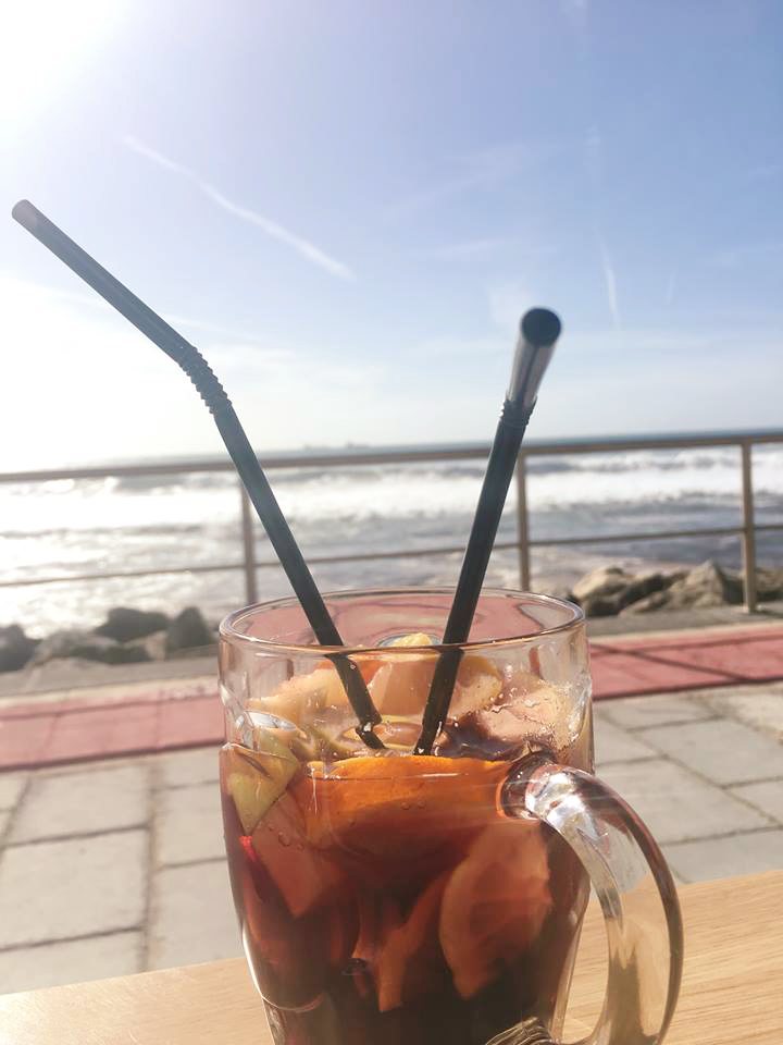 estoril-beach-sangria-portugal-ranta-syksy-matkustaminen