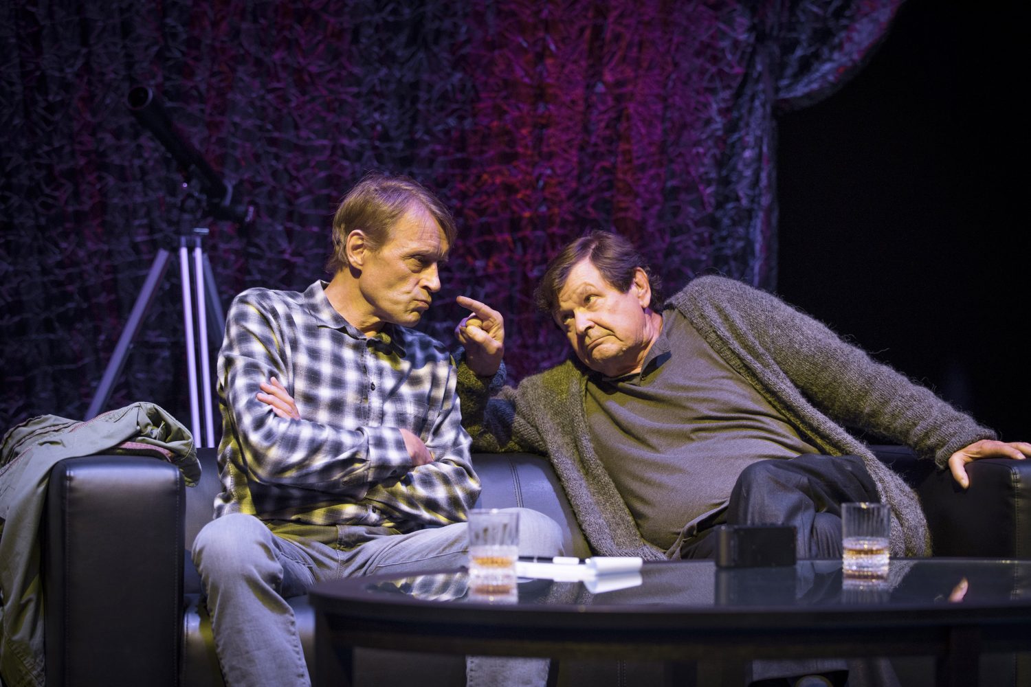 Arvoituksellisia muunnelmia – Kuvassa: Ilkka Heiskanen ja Heikki Kinnunen – Kuva © Aki Loponen, Pictuner Oy