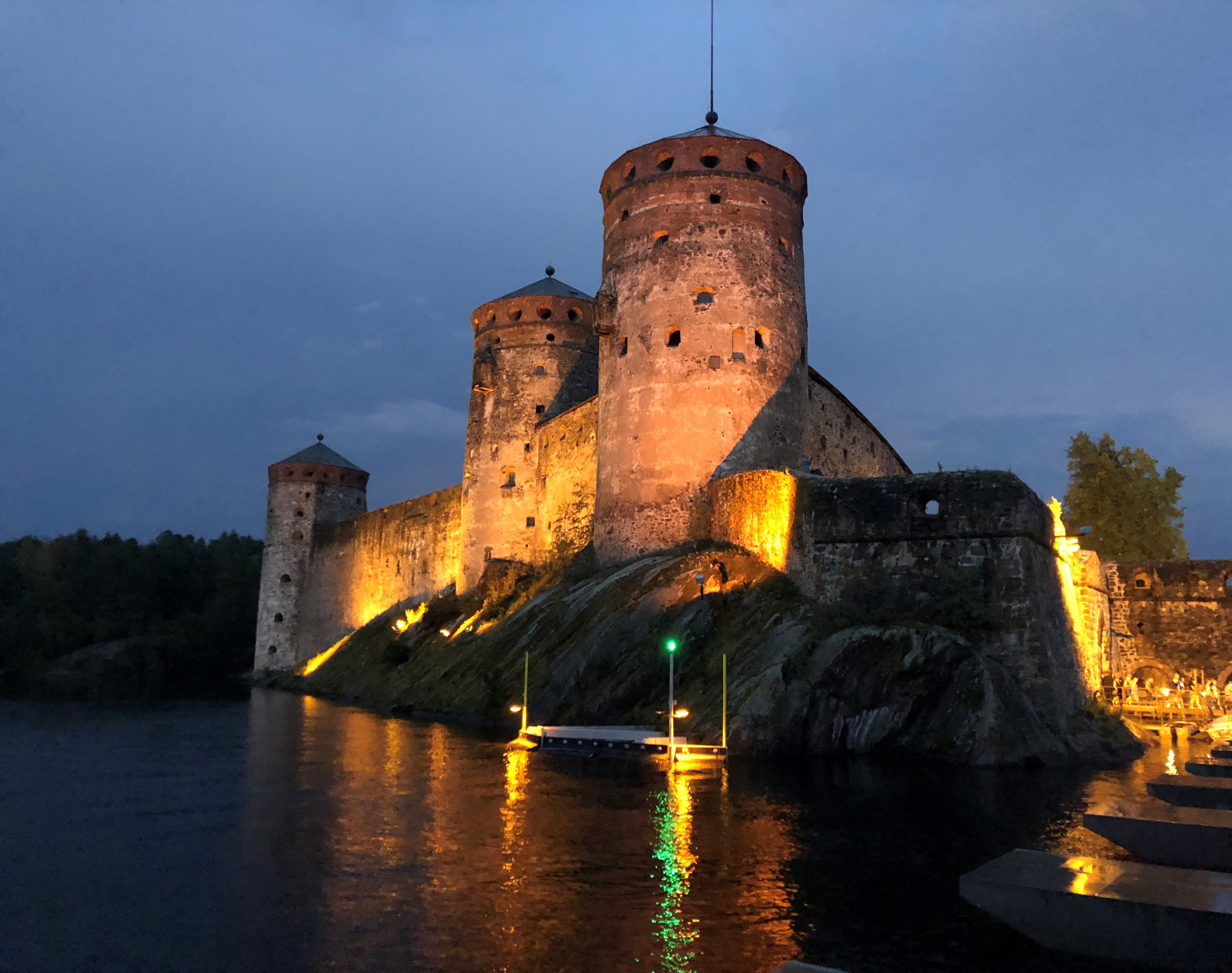 Oopperajuhlat ovat hyvä syy mennä joka kesä Savonlinnaan.