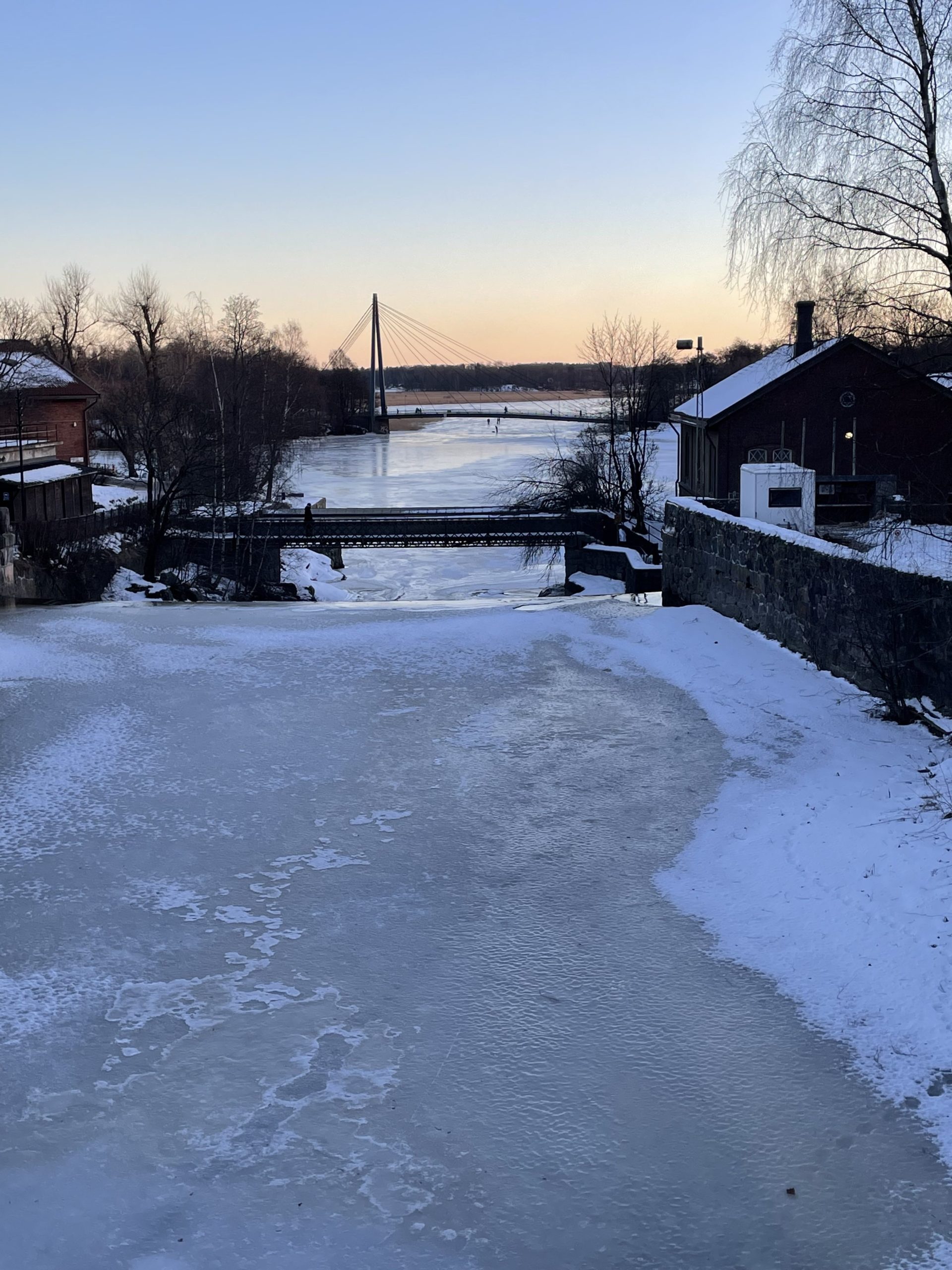 soppanyyttäreitä ja runebergintorttuja ulkoilu