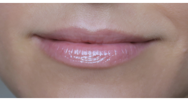 Dermosil_gloss_WildStrawberry_IMG_5727_2
